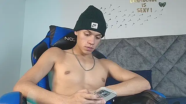 XXX chat uživo modela Kairo_Tentation