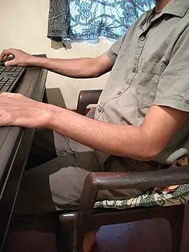 monstrous_bull Webcam-Show