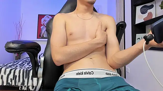 XXX chat uživo modela Benji23_