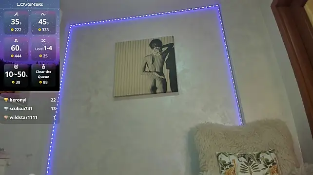 Chatroom XXX en direct de EmberLuna_
