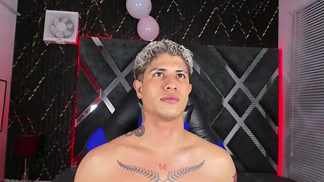 dominic_connor's Live XXX Chat