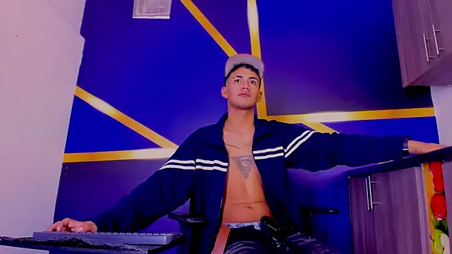NIO_KLOUDS_'s Live XXX Chat