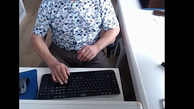 dutchpornking's Live XXX Chat