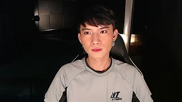 Chat XXX en directo de asian_dai