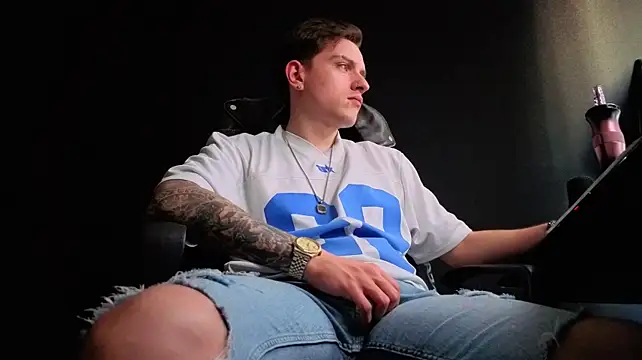 FelixStarkk 라이브 XXX 채팅