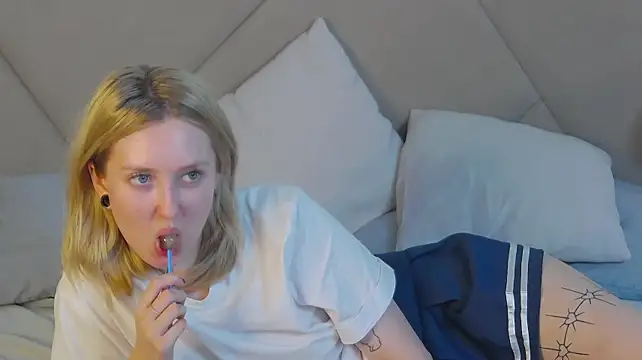 MarianeSun live XXX chat
