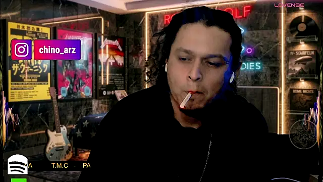 chino_roz élő XXX-chatje