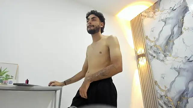 XXX chat uživo modela dashmonroe