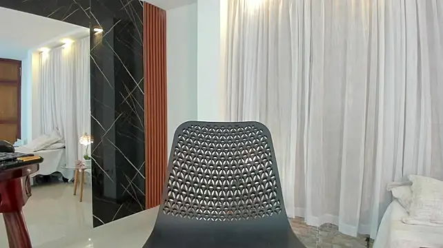 Vicky_Hottman Adlı Modelin Canlı XXX Sohbeti
