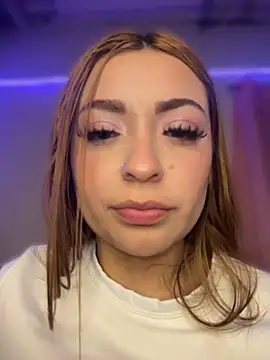 ailen-wood – Naživo XXX chat