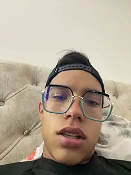 Andres_boy252 – Naživo XXX chat