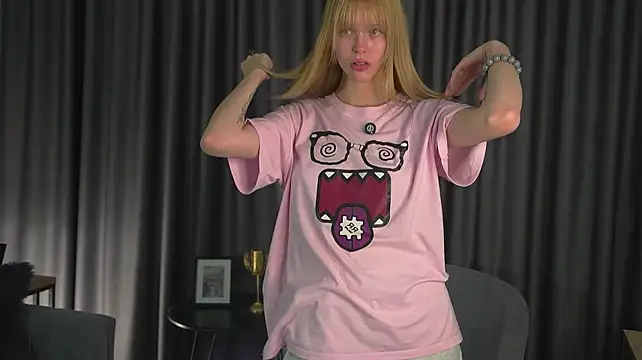 XXX chat uživo modela AthenaElsayedl