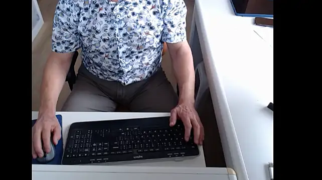 dutchpornking Adlı Modelin Canlı XXX Sohbeti