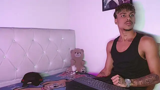 Angel_foxc13 – Naživo XXX chat