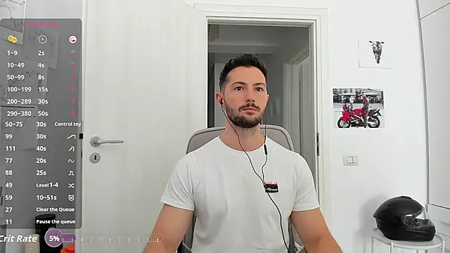 ZackFraser's Live XXX Chat