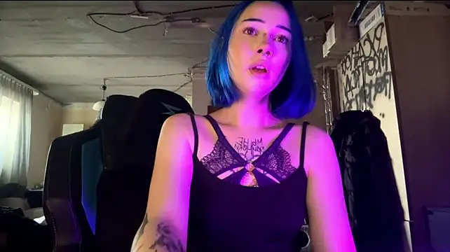 AnnieTouch live XXX chat