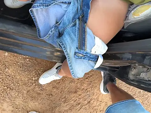 Naira_Dan Chat XXX in diretta
