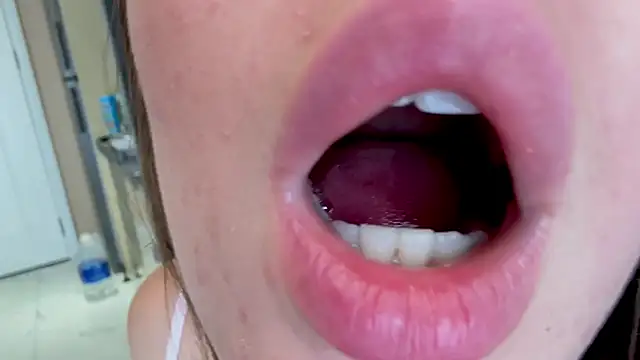 Milka_Crystal's Live XXX Chat