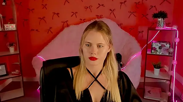 Chatroom XXX en direct de LanaWey