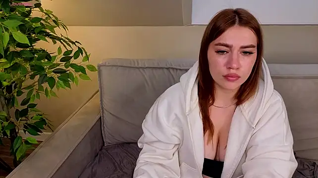 Mary_Forest Adlı Modelin Canlı XXX Sohbeti