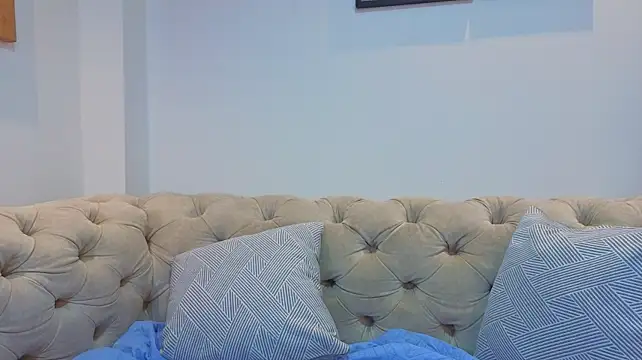 Chat +18 de VelmaHarper ao vivo