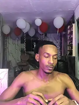 Chat +18 de Kiing_afroditho ao vivo