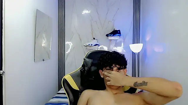 FUNNY_DICK_: онлайн-секс-чат