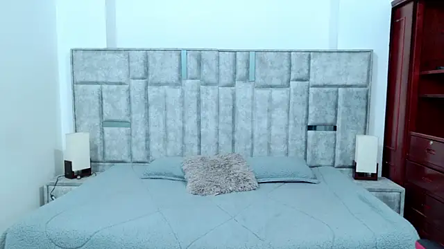 Chat +18 de laureentt_ ao vivo