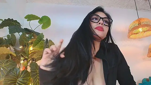 Mila_Lune1 Live XXX Chat