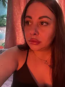 DaisyStreet live XXX chat