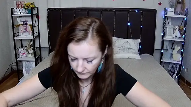 XXX chat uživo modela MeganPirs