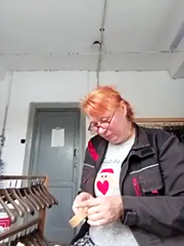 XXX chat uživo modela SquirrelFine