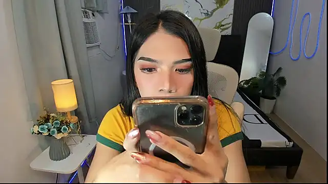 Alexa_therealhorsecock Live XXX Chat