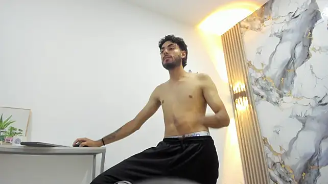 Chat +18 de dashmonroe ao vivo