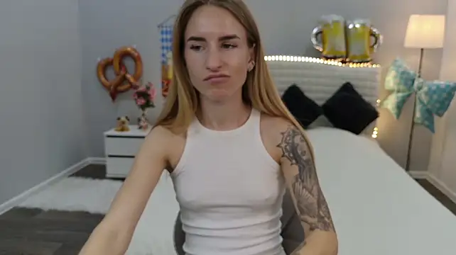 DeboraHorny Adlı Modelin Canlı XXX Sohbeti