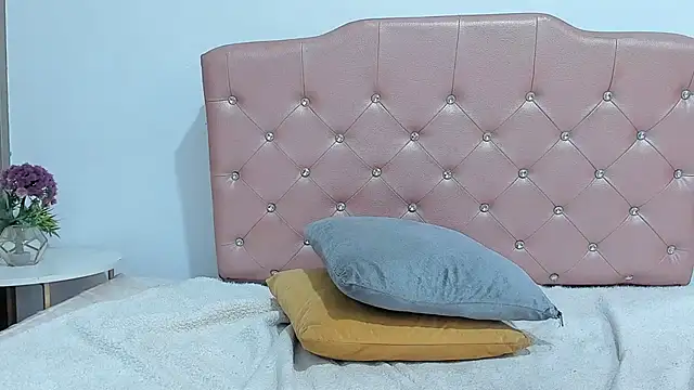 EbonyCoWorker's Live XXX Chat