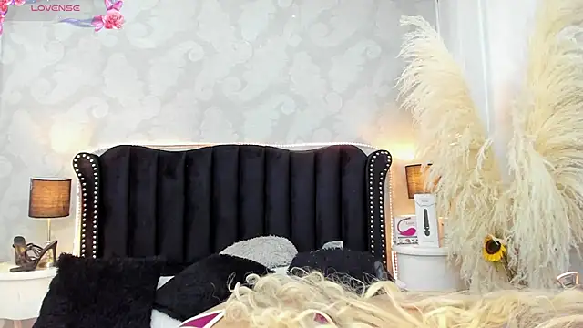ViictoriaGrey Live XXX-Chat