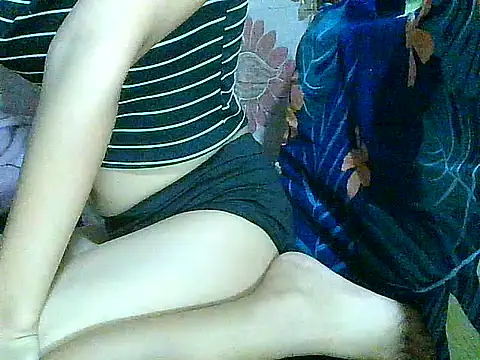 PinaySkinnyGirl élő XXX-chatje