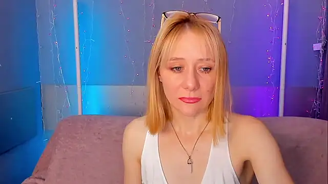 NikaBond Live XXX-Chat