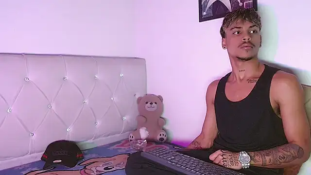 Angel_foxc13 Adlı Modelin Canlı XXX Sohbeti