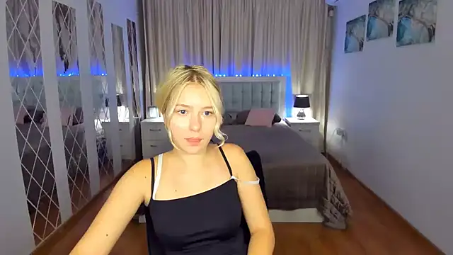 Chat XXX en directo de RosaTiny