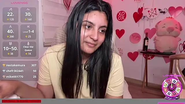 cloe_small's Live XXX Chat