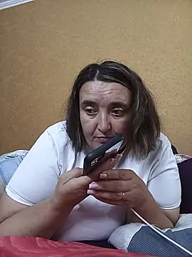 Chat +18 de LiluHot ao vivo