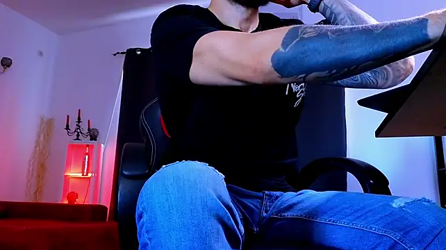 Chat XXX en directo de MightyAaron66