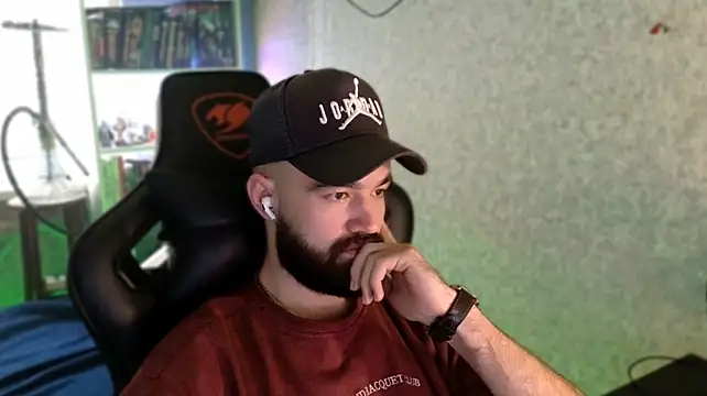 _Serious_Man Chat XXX live