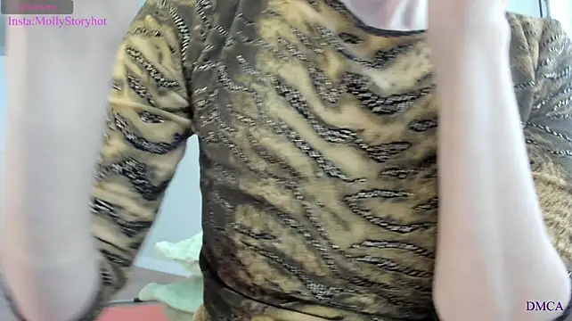 แชท XXX สดของ MollyStory