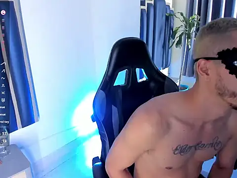 Damiam_23's Live XXX Chat