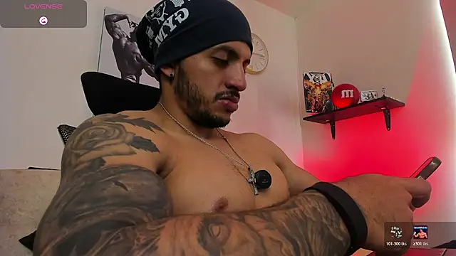 แชท XXX สดของ LiamReigns_