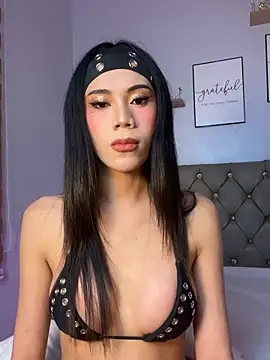 CassandraLovve live XXX chat