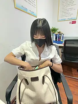 xiao-Lin – Naživo XXX chat
